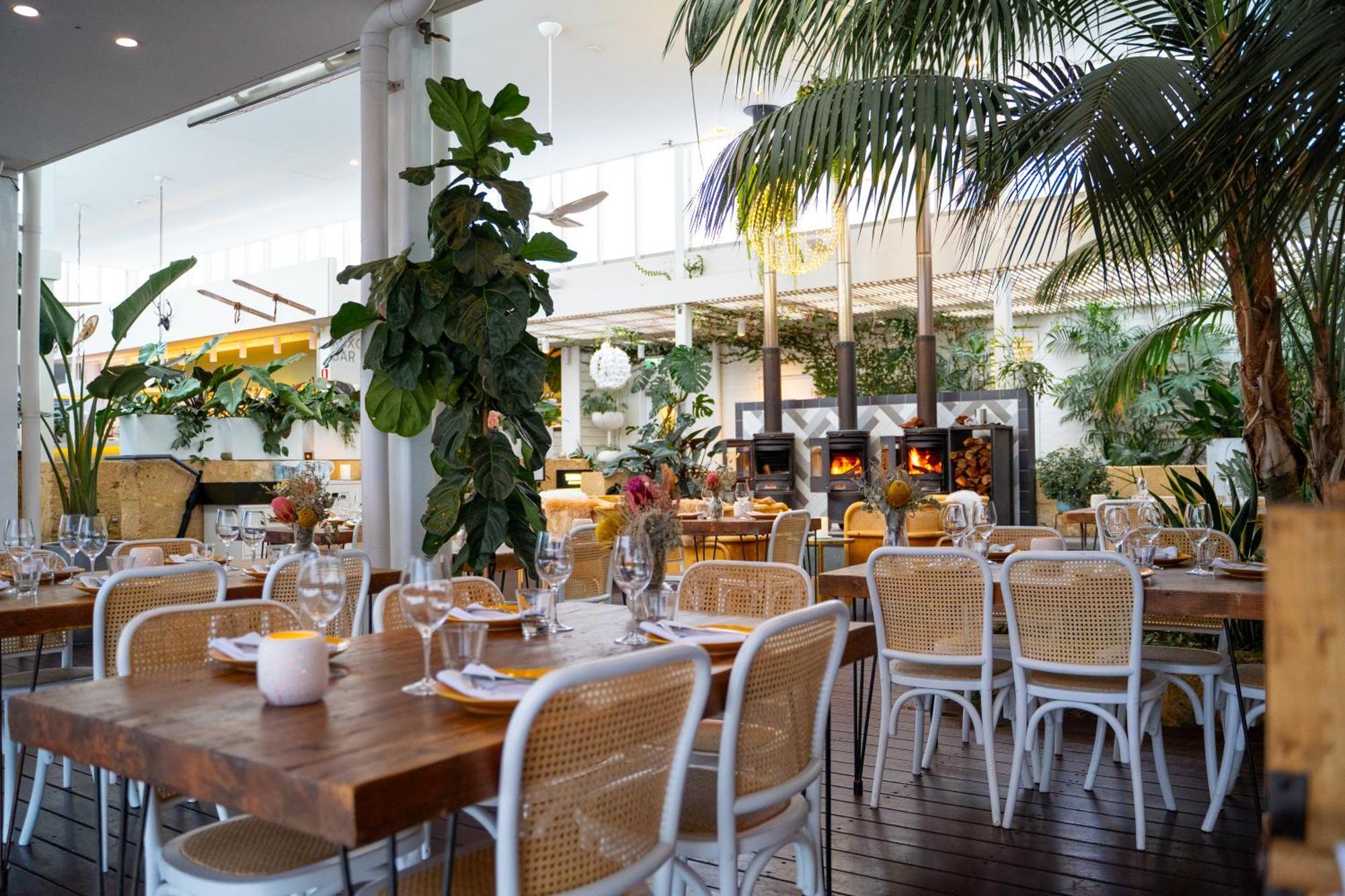 Cottesloe Beach Hotel Перт Экстерьер фото