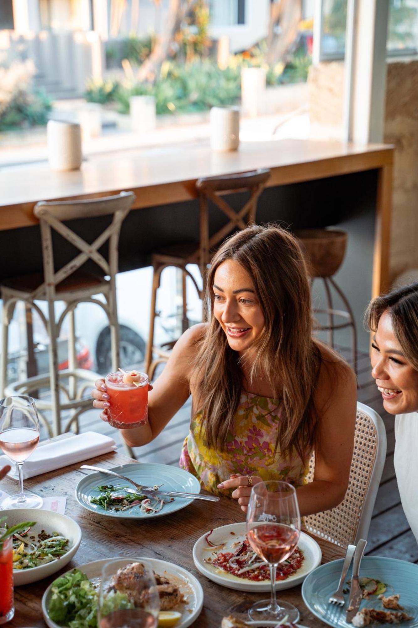 Cottesloe Beach Hotel Перт Экстерьер фото